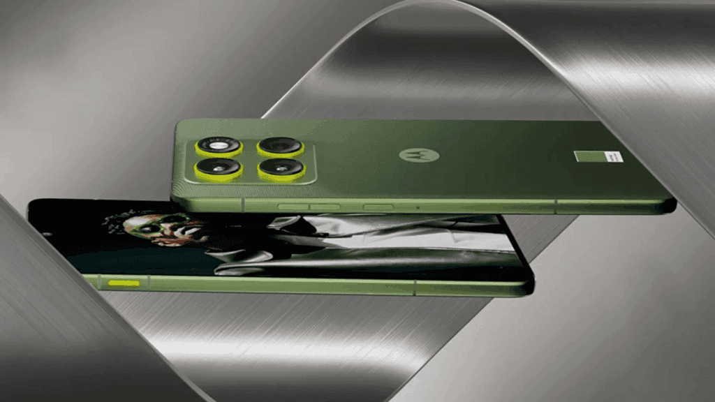 Motorola Edge 70 design green color