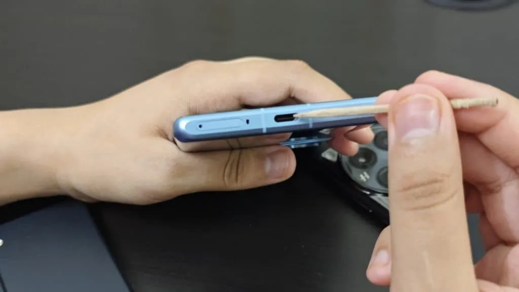cleaning charging port